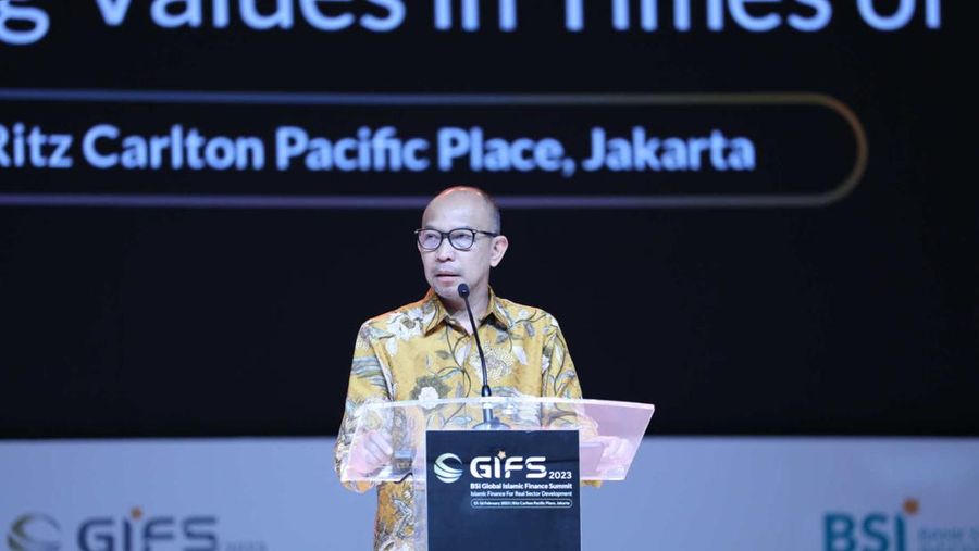 M. Chatib Basri, Presiden Commisioner PT Bank Mandiri (Persero) Tbk dalam acara BSI Global Islamic Finance Summit 2023 hari ke 2 pada (16/2/2023). (CNBC Indonesia/Tri Susilo)