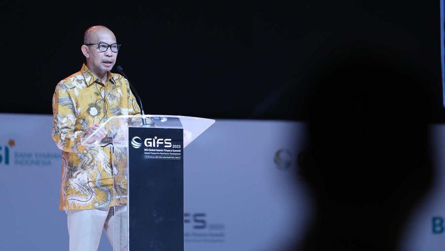 M. Chatib Basri, Presiden Commisioner PT Bank Mandiri (Persero) Tbk dalam acara BSI Global Islamic Finance Summit 2023 hari ke 2 pada (16/2/2023). (CNBC Indonesia/Tri Susilo)