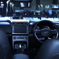 Harga Mobil Bakal Terbang Efek Dolar? Ini Penjelasan Pabrikan