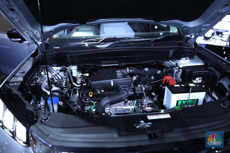 Susana Pengunjung di acara Indonesia Internasional Motor Show (IIMS) di JI-Expo Kemayoran, Jakarta, Kamis (16/2/2023). (CNBC Indonesia/Tri Susilo)