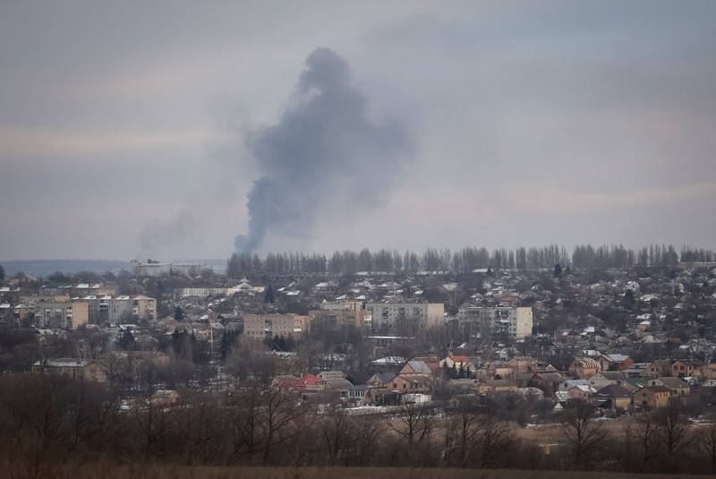Ukrainian service members fire a SPG-9 anti-tank grenade launcher toward Russian troops in the frontline town of Bakhmut, amid Russia’s attack on Ukraine, in Donetsk region, Ukraine, in this handout picture released February 13, 2023. Iryna Rybakova/Press Service of the 93rd Independent Kholodnyi Yar Mechanized Brigade of the Ukrainian Armed Forces/Handout via REUTERS ATTENTION EDITORS - THIS IMAGE HAS BEEN SUPPLIED BY A THIRD PARTY.