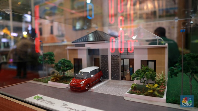 Pengunjung menghadiri pameran Indonesia Property Expo atau IPEX di Jakarta Convention Center (JCC), Senayan, Jakarta Pusat, Jumat, (17/2). Pengunjung menghadiri pameran Indonesia Property Expo atau IPEX di Jakarta Convention Center (JCC), Senayan, Jakarta Pusat, Jumat, (17/2). (CNBC Indonesia/ Muhammad Sabki)