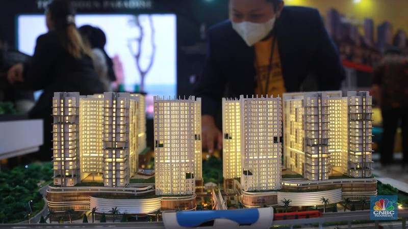 Pengunjung menghadiri pameran Indonesia Property Expo atau IPEX  di Jakarta Convention Center (JCC), Senayan, Jakarta Pusat, Jumat, (17/2). (CNBC Indonesia/ Muhammad Sabki)