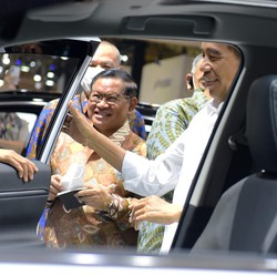 Ternyata Jokowi Sempat Puji Esemka Saat 'Reuni' di IIMS 2023