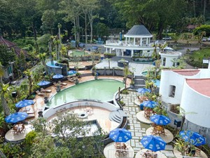 7 Kolam Alami di Jawa Timur, Cocok Buat Nyantai