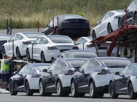 3 Insiden Tesla di 2023, Mobil Mahal Banyak Masalah