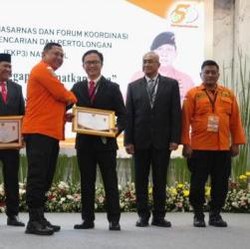 Freeport Indonesia Terima SAR Award 2023 dari Basarnas