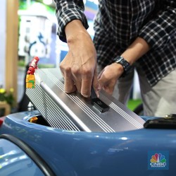 Aksi Terbaru Jokowi, Subsidi Konversi Motor Listrik Ditambah