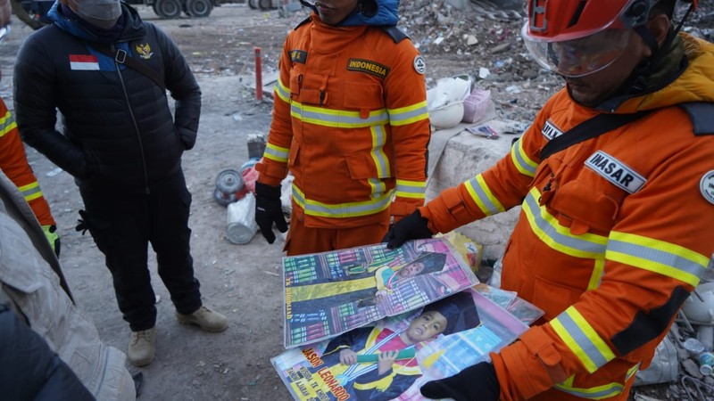 Proses evakuasi gempa Turki oleh tim Indonesia Search and Rescue (INASAR) - foto Basarnas Proses evakuasi gempa Turki oleh tim Indonesia Search and Rescue (INASAR) - foto Basarnas
