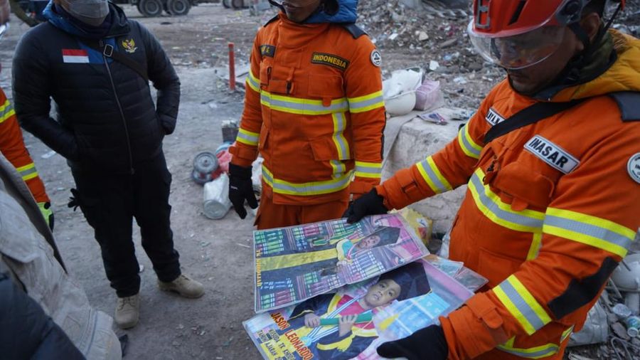 Proses evakuasi gempa Turki oleh tim Indonesia Search and Rescue (INASAR) - foto Basarnas