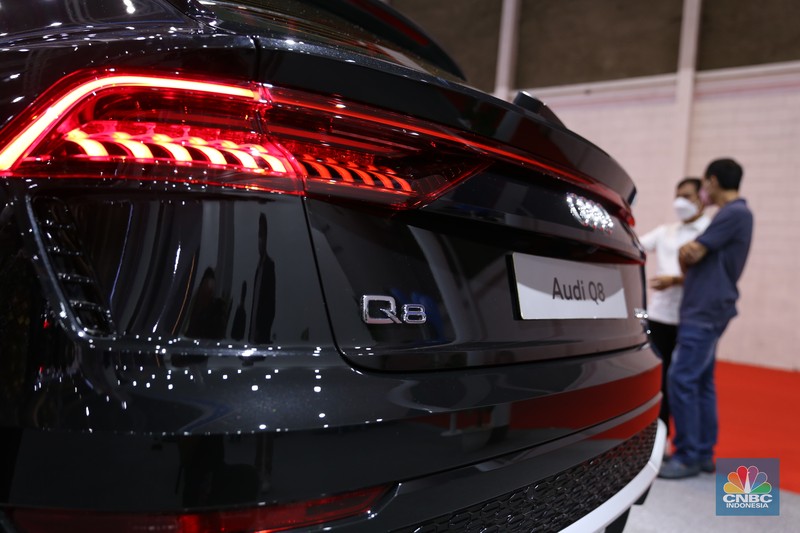 Indomobil Plaza membawa sejumlah produsen mobil pada pameran IIMS 2023 salah satunya Pabrikan Jerman Audy. Dengan membawa sejumlah mobil unggulannya salah satunya mobil mewah Q8 3.0 TFSI . Indomobil Plaza membawa sejumlah produsen mobil pada pameran IIMS 2023 salah satunya Pabrikan Jerman Audy. Dengan membawa sejumlah mobil unggulannya salah satunya mobil mewah Q8 3.0 TFSI). (CNBC Indonesia/Tias Budiarto)