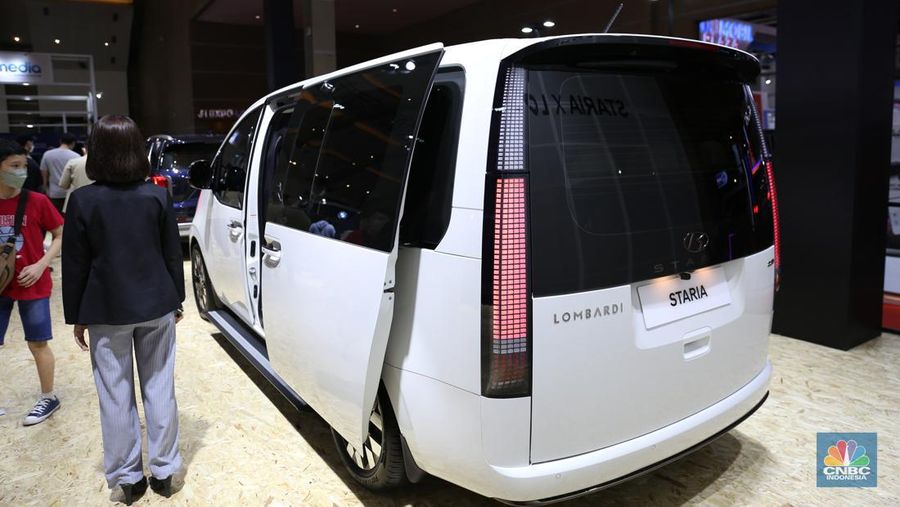 Indomobil Plaza membawa sejumlah produsen mobil pada pameran IIMS 2023 salah satunya Pabrikan Jerman Audy. Dengan membawa sejumlah mobil unggulannya salah satunya mobil mewah Q8 3.0 TFSI). (CNBC Indonesia/Tias Budiarto)