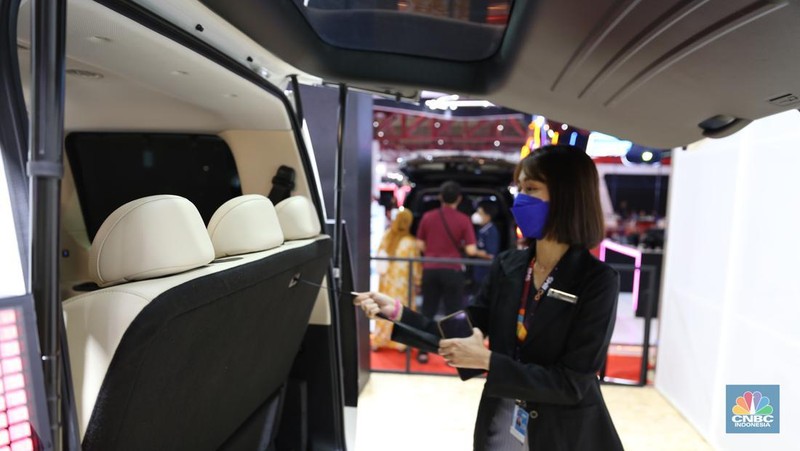 Indomobil Plaza membawa sejumlah produsen mobil pada pameran IIMS 2023 salah satunya Pabrikan Jerman Audy. Dengan membawa sejumlah mobil unggulannya salah satunya mobil mewah Q8 3.0 TFSI). (CNBC Indonesia/Tias Budiarto)