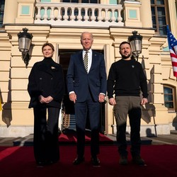 Breaking News! Biden Dadakan ke Ukraina, Ada Apa?