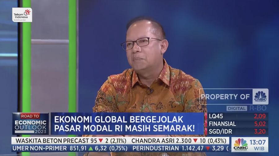 Direktur Keuangan dan Manajemen Risiko PT Telkom Indonesia (Persero) Tbk Heri Supriadi, dalam Capital Market Outlook 2023 dengan tema Ekonomi Global Bergejolak Pasar Modal RI Masih Semarak! pada Selasa, (21/2/2023). (Tangkapan Layar CNBC Indonesia TV)
