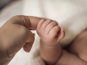 Bayi Dibuang Ortu di Pinggir Jalan Tapteng Hasil Hubungan Gelap