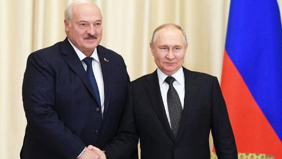 Russian President Vladimir Putin (R) meets with his Belarusian counterpart Alexander Lukashenko at the Novo-Ogaryovo state residence, outside Moscow, on February 17, 2023. (Photo by Vladimir Astapkovich / SPUTNIK / AFP)
