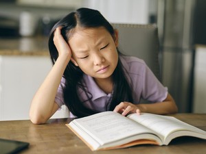 25 Contoh Soal Ekonomi Kelas 10 Semester 2 Kurikulum Merdeka dan Jawabannya