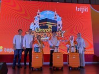 BTPN Syariah Ajak 320 Nasabah Umroh Bareng Satu Pesawat