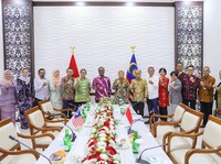 Menaker & Menteri SDM Malaysia Duduk Bareng Bahas Masalah PMI