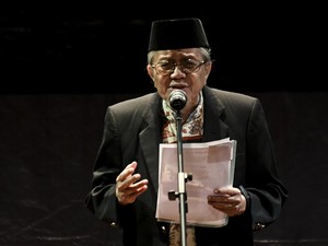 Profil dan Kumpulan Puisi Taufiq Ismail, Sastrawan Asal Bukittinggi