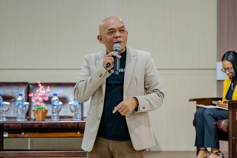 Allo Bank dan InvestasiKu Kembali mengadakan literasi keuangan digital melalui acara Allo Invest Goes to Campus. Acara ini berlangsung Bersama Kampus Universitas Kristen Indonesia, Cawang, Jakarta Timur pada Kamis (23/2). (Dok. InvestasiKu)