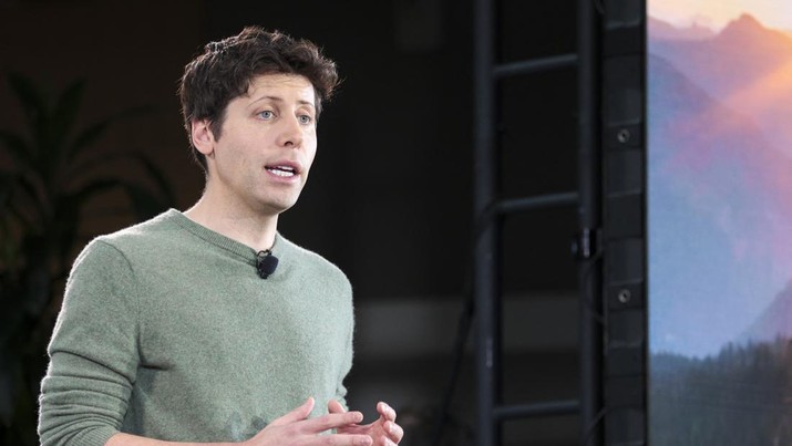 CEO Open AI Sam Altman berbicara selama pidato utama yang mengumumkan integrasi ChatGPT untuk Bing di Microsoft di Redmond, Washington, pada 7 Februari 2023. ((AFP via Getty Images/JASON REDMOND) CEO Open AI Sam Altman berbicara selama pidato utama yang mengumumkan integrasi ChatGPT untuk Bing di Microsoft di Redmond, Washington, pada 7 Februari 2023. ((AFP via Getty Images/JASON REDMOND)