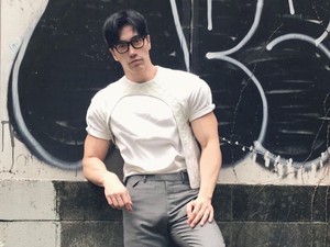 Kerap Disangka Oplas, Ternyata Sesimpel Ini Skincare Awet Muda Chuando Tan