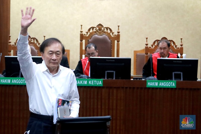 Terdakwa kasus korupsi lahan sawit PT Duta Palma, Surya Darmadi menjalani sidang vonis di di ruang Tipikor Pengadilan Negeri Jakarta Pusat, Kamis (23/2). (CNBC Indonesia/Muhammad Sabki)