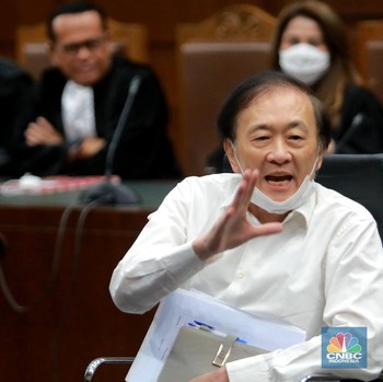 Ekspresi Surya Darmadi Hadapi Vonis Kasus Korupsi Terbesar RI