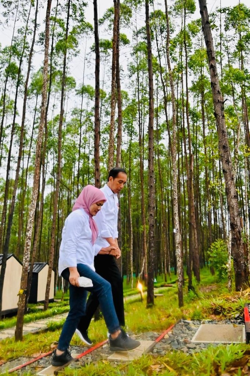 Cuaca sejuk pagi hari Ibu Kota Nusantara (IKN) mengawali hari ketiga kunjungan kerja Presiden Joko Widodo dan Ibu Iriana Joko Widodo di Provinsi Kalimantan Timur, pada Jumat, 24 Februari 2023. (Dok: Biro Pers)
