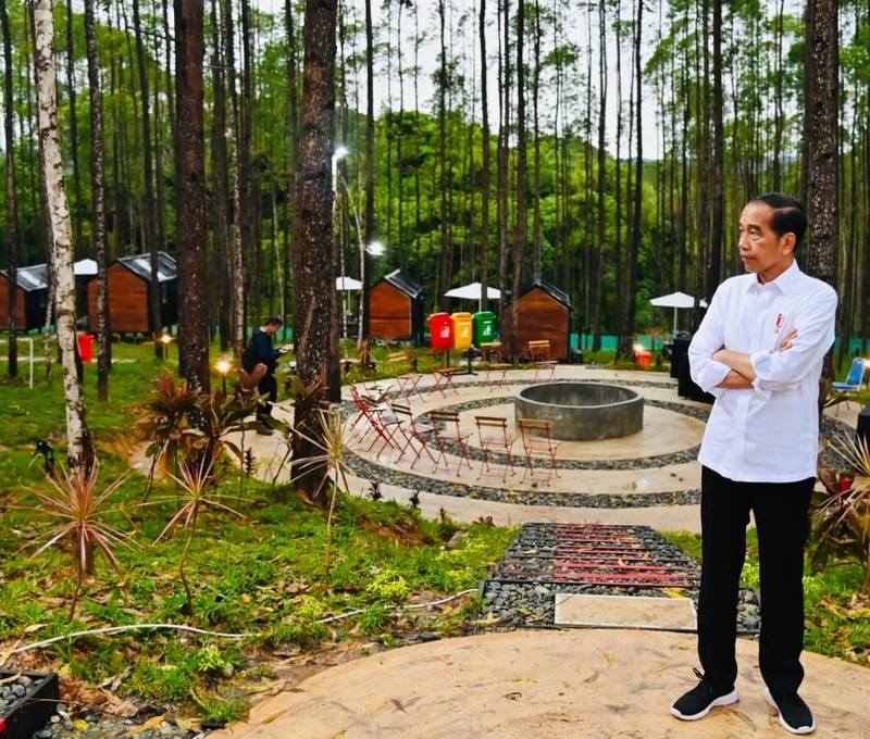 Cuaca sejuk pagi hari Ibu Kota Nusantara (IKN) mengawali hari ketiga kunjungan kerja Presiden Joko Widodo dan Ibu Iriana Joko Widodo di Provinsi Kalimantan Timur, pada Jumat, 24 Februari 2023. (Dok: Biro Pers) Cuaca sejuk pagi hari Ibu Kota Nusantara (IKN) mengawali hari ketiga kunjungan kerja Presiden Joko Widodo dan Ibu Iriana Joko Widodo di Provinsi Kalimantan Timur, pada Jumat, 24 Februari 2023. (Dok: Biro Pers)