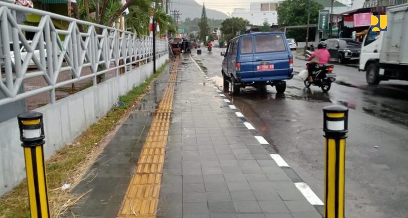 Kementerian Pekerjaan Umum dan Perumahan Rakyat (PUPR) telah menyelesaikan 24 pekerjaan konstruksi jalan dan jembatan di kawasan pariwisata Danau Toba, Sumatera Utara. Kementerian Pekerjaan Umum dan Perumahan Rakyat (PUPR) telah menyelesaikan 24 pekerjaan konstruksi jalan dan jembatan di kawasan pariwisata Danau Toba, Sumatera Utara. (Dok. Kementerian PUPR)