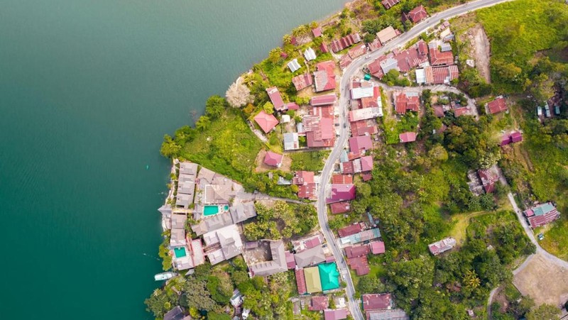 Kementerian Pekerjaan Umum dan Perumahan Rakyat (PUPR) telah menyelesaikan 24 pekerjaan konstruksi jalan dan jembatan di kawasan pariwisata Danau Toba, Sumatera Utara. (Dok. Kementerian PUPR)