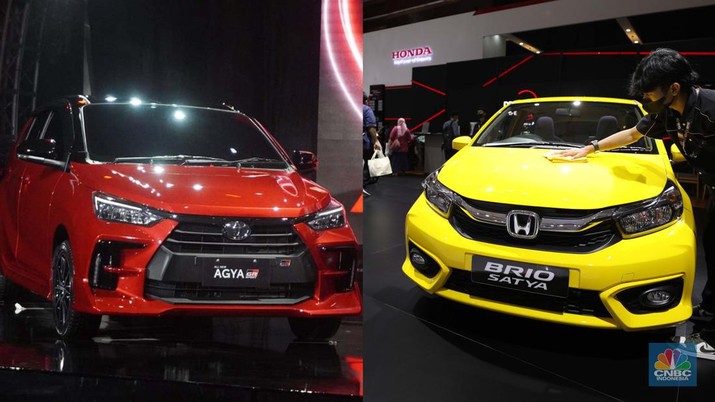 Kolase Mobil Hatchback Toyota Agya GR dan Honda Brio RS. Kolase Mobil Hatchback Toyota Agya GR dan Honda Brio RS. (CNBC INDONESIA)