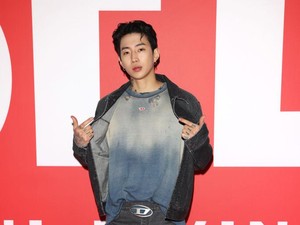 Heboh Blunder Jay Park di Acara Kampanye Kanker Payudara