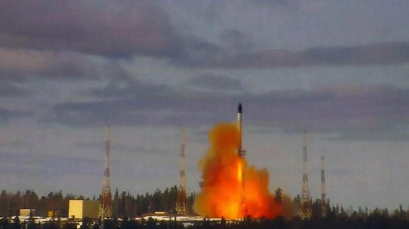 Rudal balistik antarbenua RS-28 Sarmat. (AFP/HANDOUT)