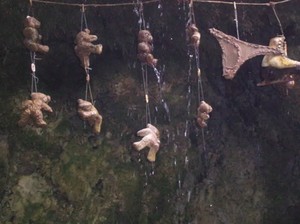 Kekuatan Luar Biasa Sumur di Inggris Bisa Ubah Ragam Benda Jadi Batu