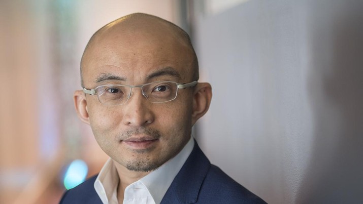 Fan Bao, ketua dan kepala eksekutif China Renaissance Group, berfoto setelah wawancara televisi Bloomberg West di San Francisco, California, AS, pada Rabu, 15 Juni 2016. Fan Bao, ketua dan kepala eksekutif China Renaissance Group, berfoto setelah wawancara televisi Bloomberg West di San Francisco, California, AS, pada Rabu, 15 Juni 2016. Bao membahas penilaian pasar Didi Chuxing setelah putaran terakhirnya pendanaan, prospek Uber di China, dan perusahaan yang paling dia minati di China. (File Foto - David Paul Morris/Bloomberg via Getty Images)