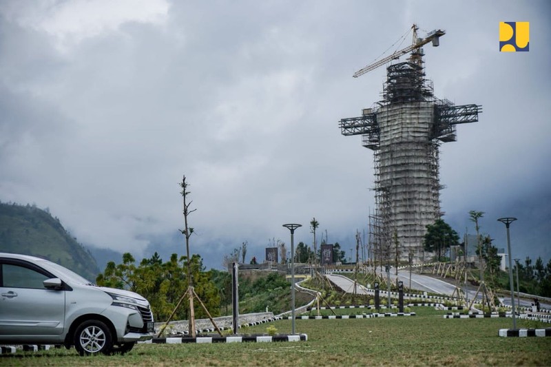 Pembangunan Objek Wisata Rohani Patung Yesus Kristus setinggi 61 meter di Bukit Sibea-bea Desa Janji Martahan Kecamatan Harian. (Samosirkab.go.id)