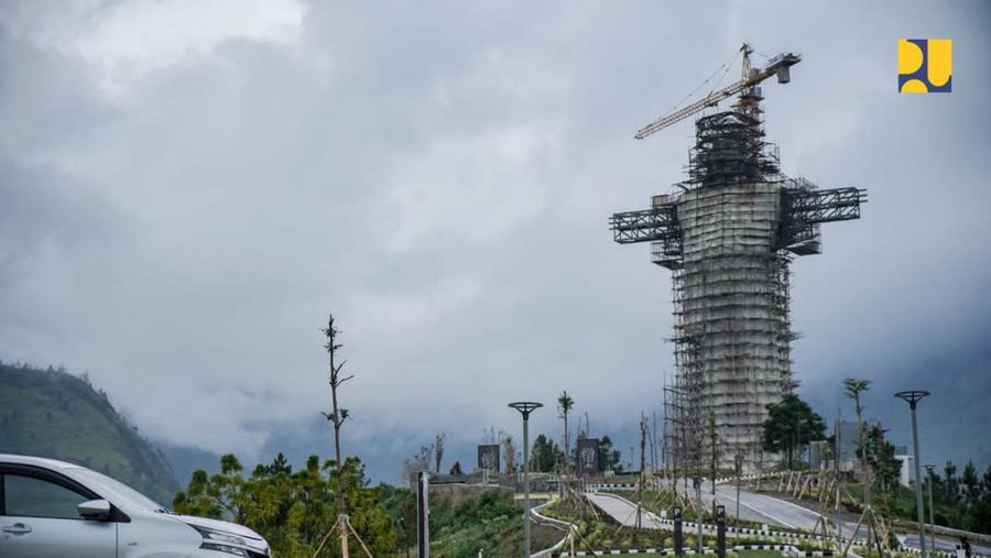 Pembangunan Objek Wisata Rohani Patung Yesus Kristus setinggi 61 meter di Bukit Sibea-bea Desa Janji Martahan Kecamatan Harian. (Samosirkab.go.id)