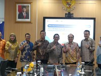 Jasa Marga & PTBA Lanjutkan Pengembangan PLTS di Jalan Tol