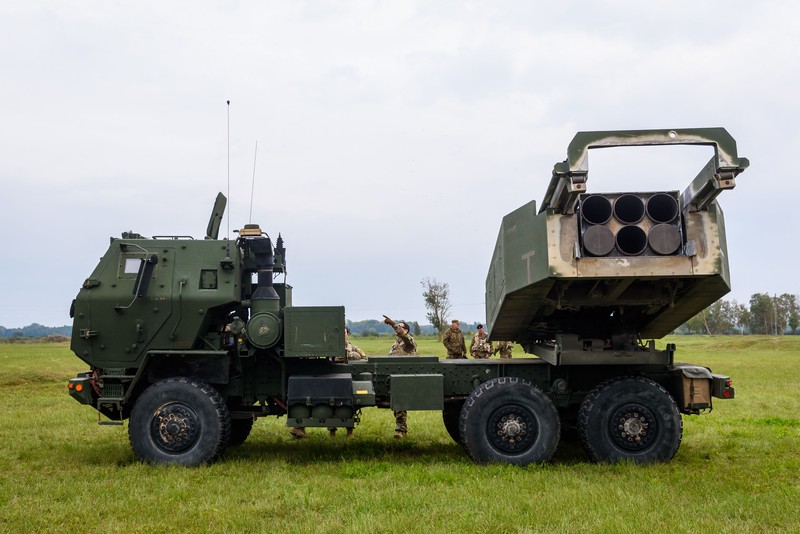 Seorang prajurit Ukraina memegang Javelin selama latihan militer skala besar di Zona Pengecualian Chernobyl, Wilayah Kyiv, Ukraina utara. Seorang prajurit Ukraina memegang Javelin selama latihan militer skala besar di Zona Pengecualian Chernobyl, Wilayah Kyiv, Ukraina utara. (Kaniuka Ruslan / Ukrinform/Future Publishing via Getty Images)