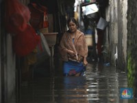 Apa Itu Topan Vamei yang Bikin RI Diguyur Hujan Deras