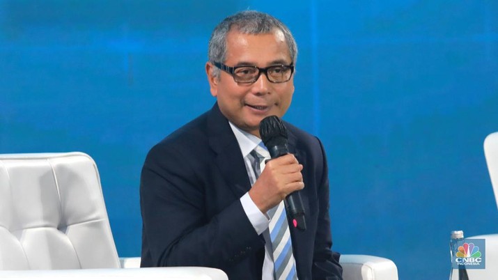 Direktur Utama Bank BRI Sunarso dalam Economic Outlook 2023 dengan tema Direktur Utama Bank BRI Sunarso dalam Economic Outlook 2023 dengan tema