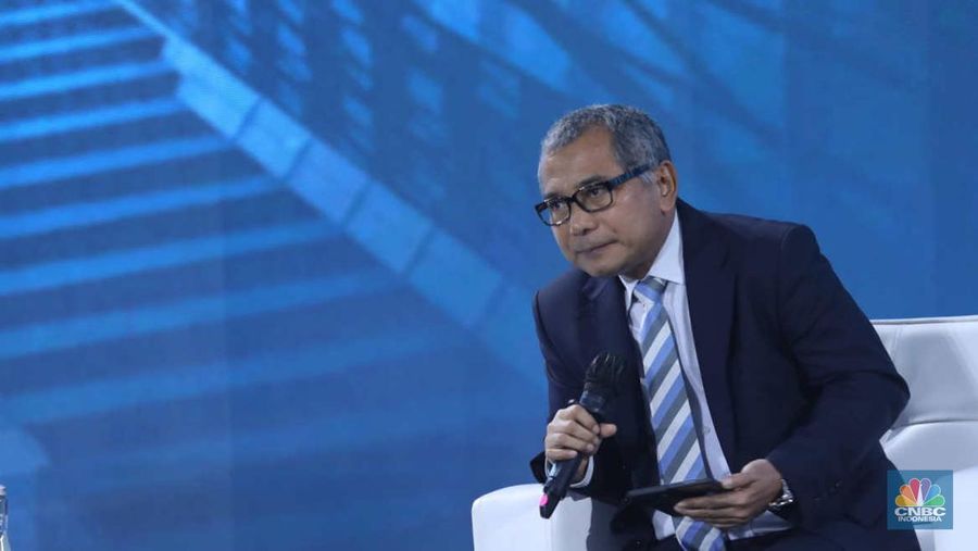 Direktur Utama Bank BRI Sunarso dalam Economic Outlook 2023 dengan tema 
