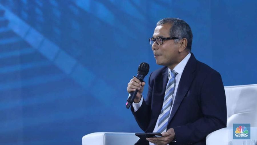 Direktur Utama Bank BRI Sunarso dalam Economic Outlook 2023 dengan tema 