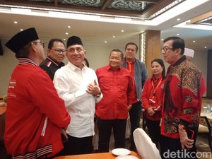 Edy Rahmayadi Ambil Formulir Pendaftaran Pilgub Sumut ke PDIP