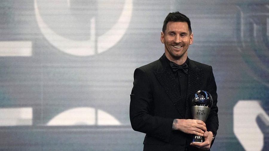Argentina's Lionel Messi receives the Best FIFA Men's player award during the ceremony of the Best FIFA Football Awards in Paris, France, Monday, Feb. 27, 2023. (AP Photo/Michel Euler)