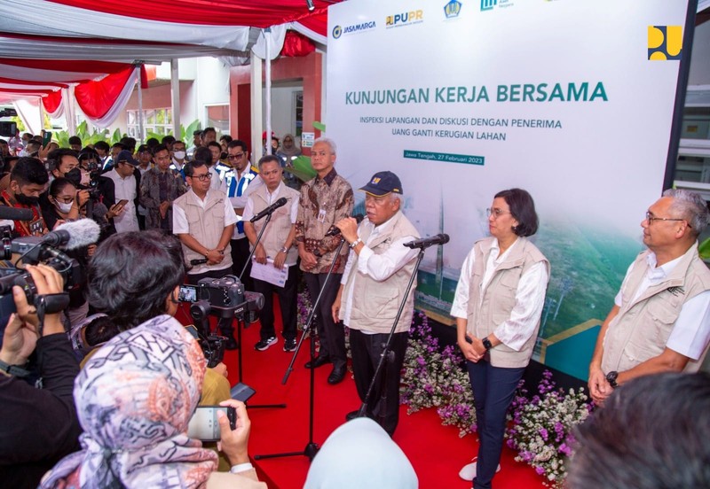Jalan Tol Kartasura-Klaten Kementerian Pekerjaan Umum dan Perumahan Rakyat (PUPR) bersama badan usaha jalan tol (BUJT) tengah melaksanakan proyek strategis nasional (PSN) Jalan Tol Solo - Yogyakarta - NYIA Kulonprogo untuk meningkatkan konektivitas dan mengurai kemacetan di Jawa Tengah dan Yogyakarta. Dok. Biro Pers PUPR